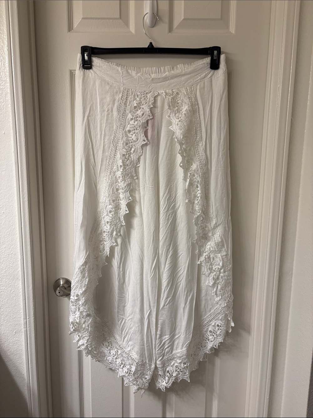 White Lace-Trim Boho Jeanie pants